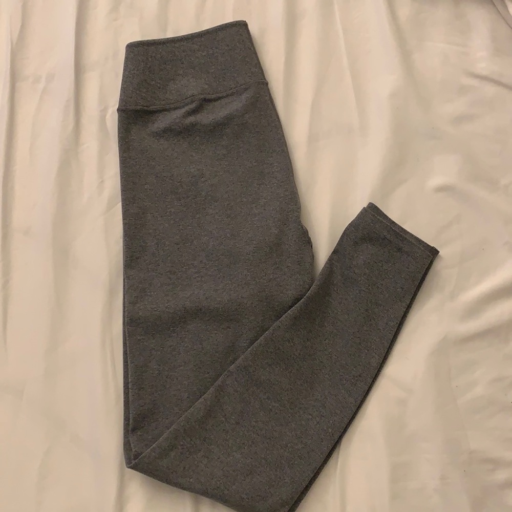 [S] Uniqlo Airism Leggings